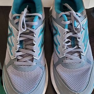 New balance shoes